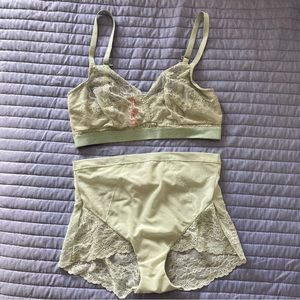 SPANX Lace Bralette set